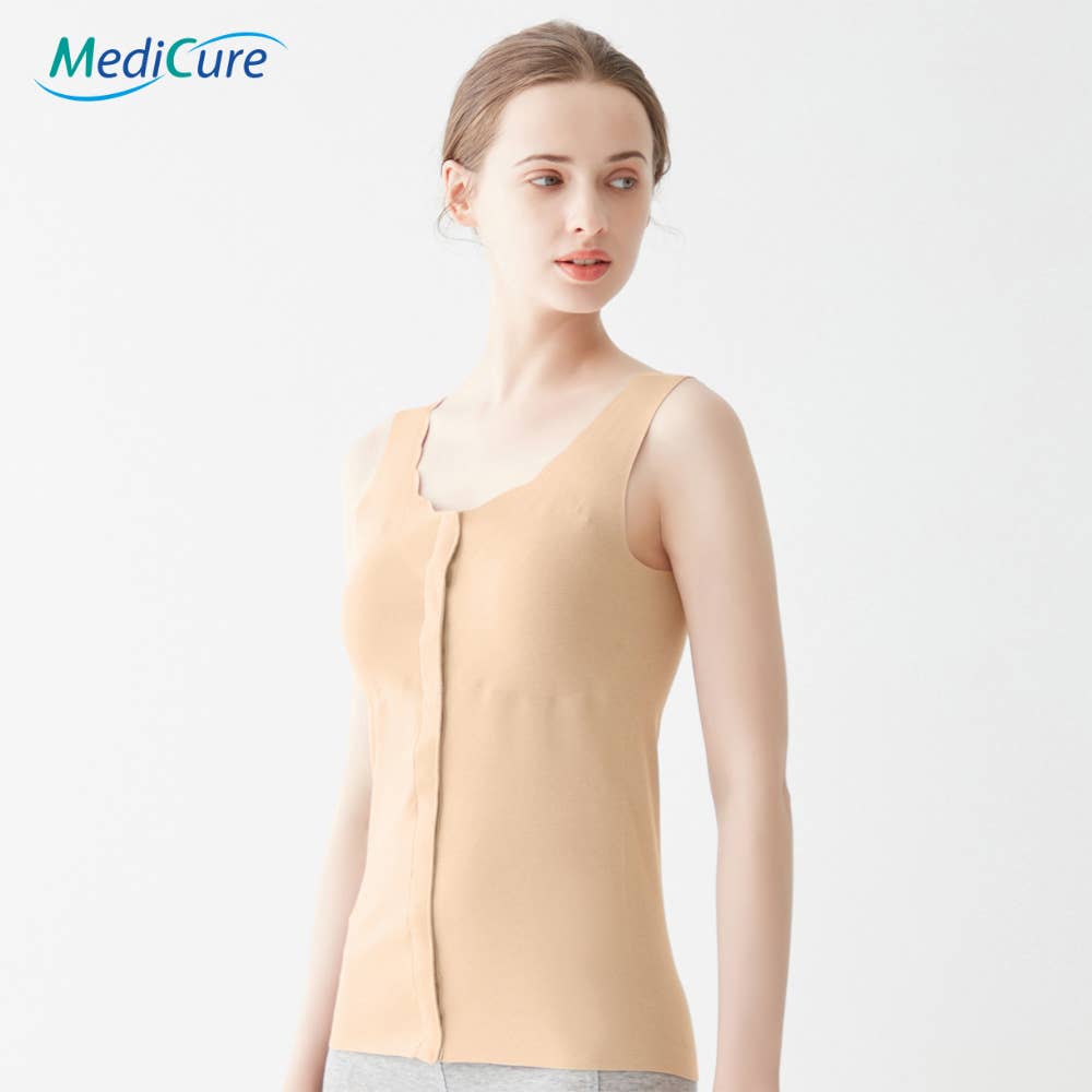 前あきカップ付きタンクトップ